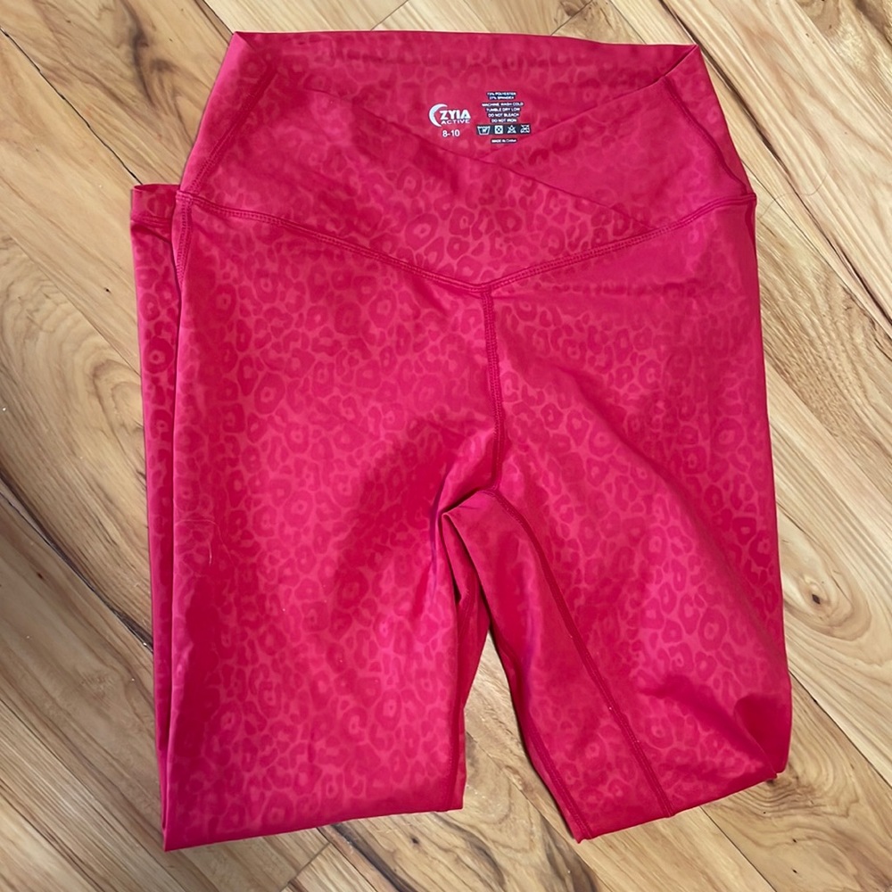 ZYIA 8-10 Red Leopard Scrunchy What Light n Tight Hi-rise 7/8 24”